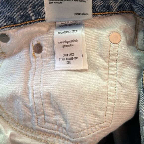 Agolde Dee Distressed Denim Fray Hem Jean Shorts Chimes Light Blue Wash Size 32 - Picture 5 of 9